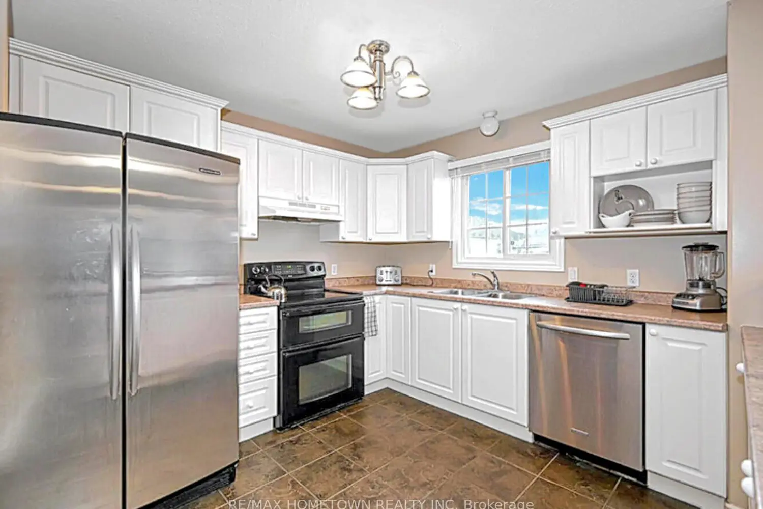 Additional image 6 of 16 Regency Place