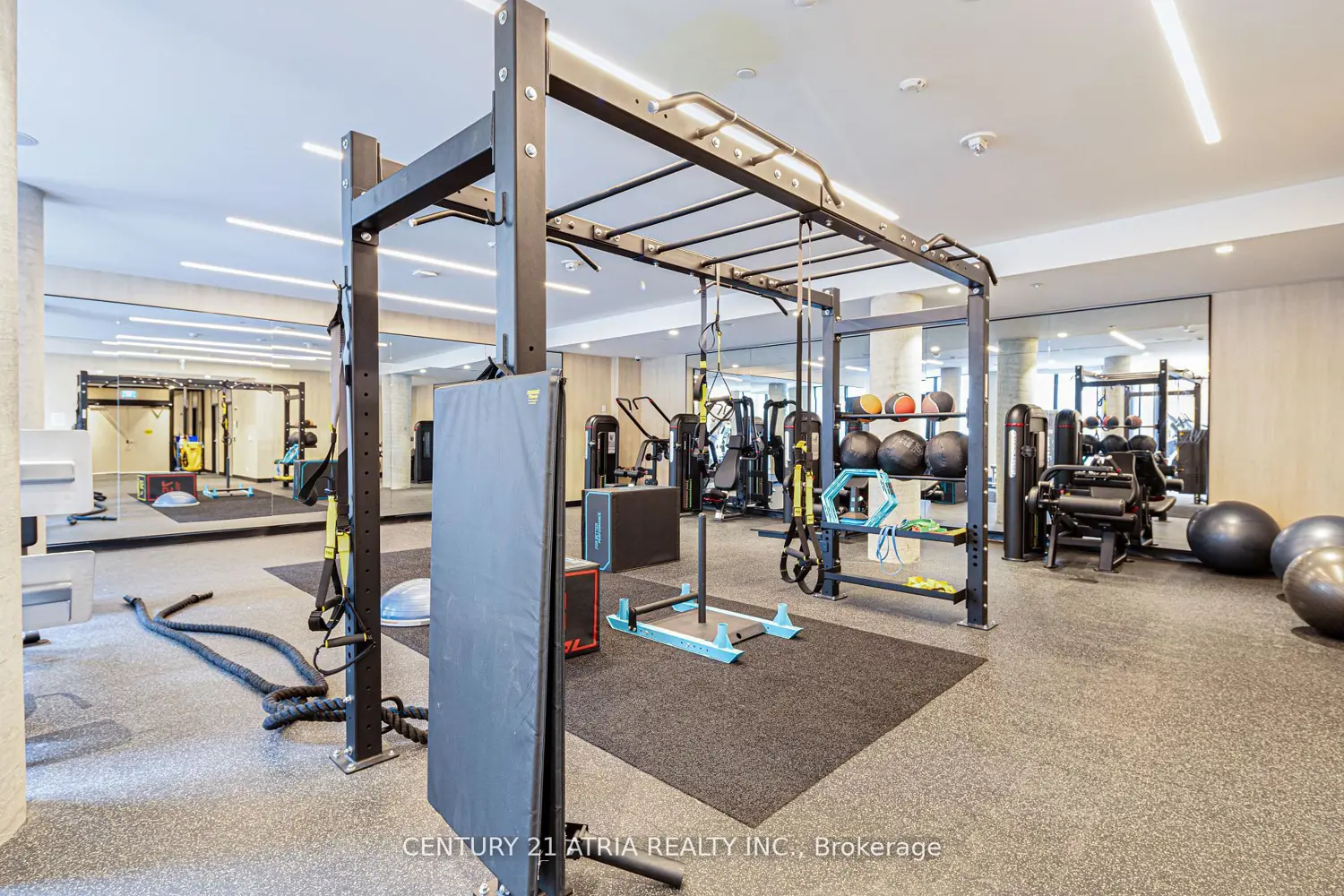 Additional image 10 of 2020 Bathurst Street 1820