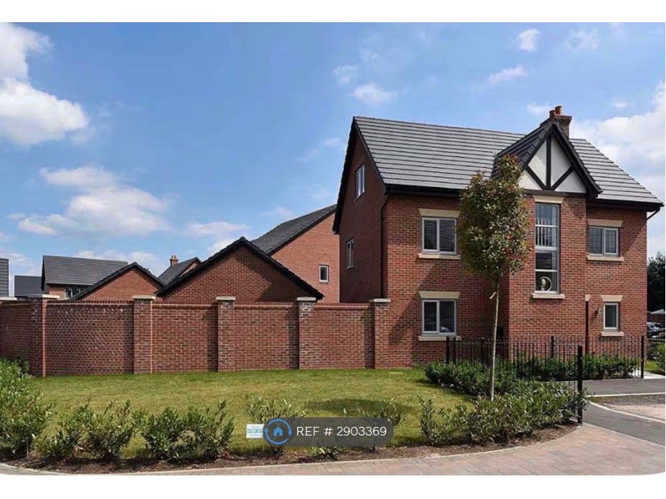 4 bed detached house to rentArtingstall Drive, Macclesfield SK10