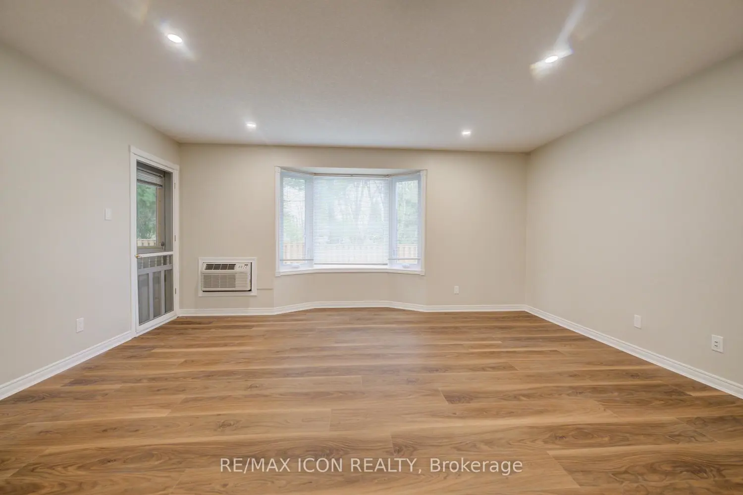 Additional image 6 of 440 Durham Street 5
