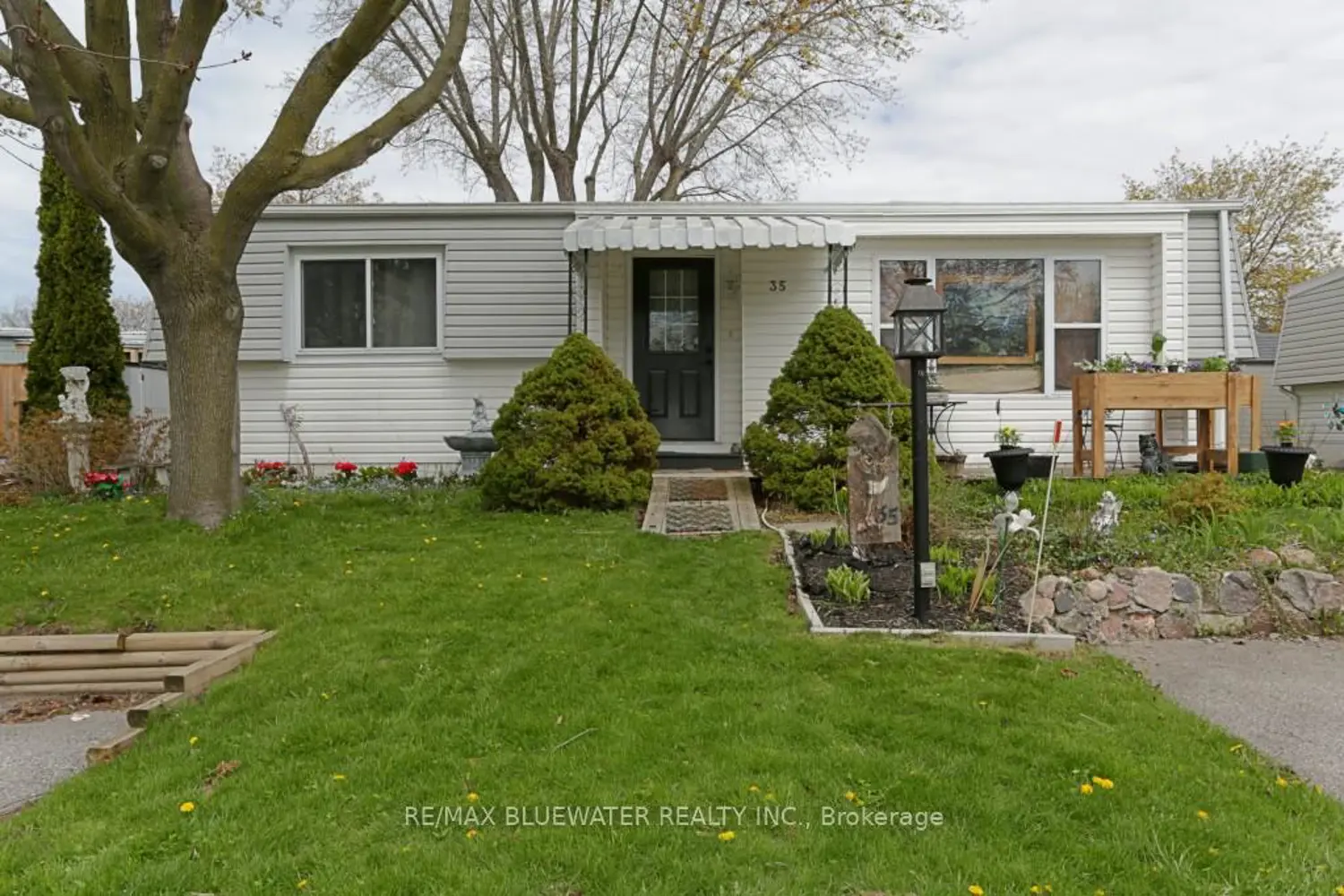 35 Pebble Beach Parkway