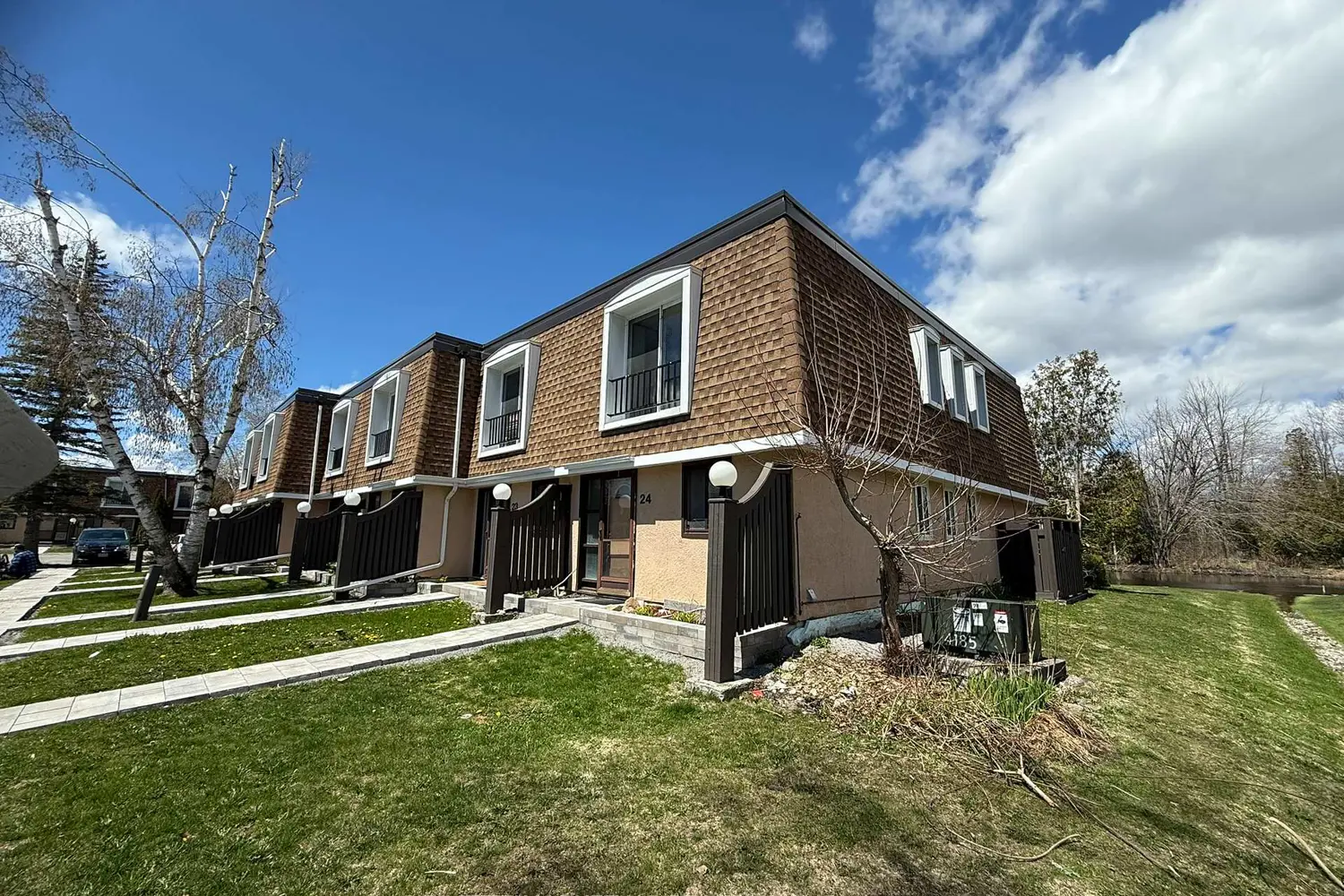 2 Paradise Boulevard 24 photo 2