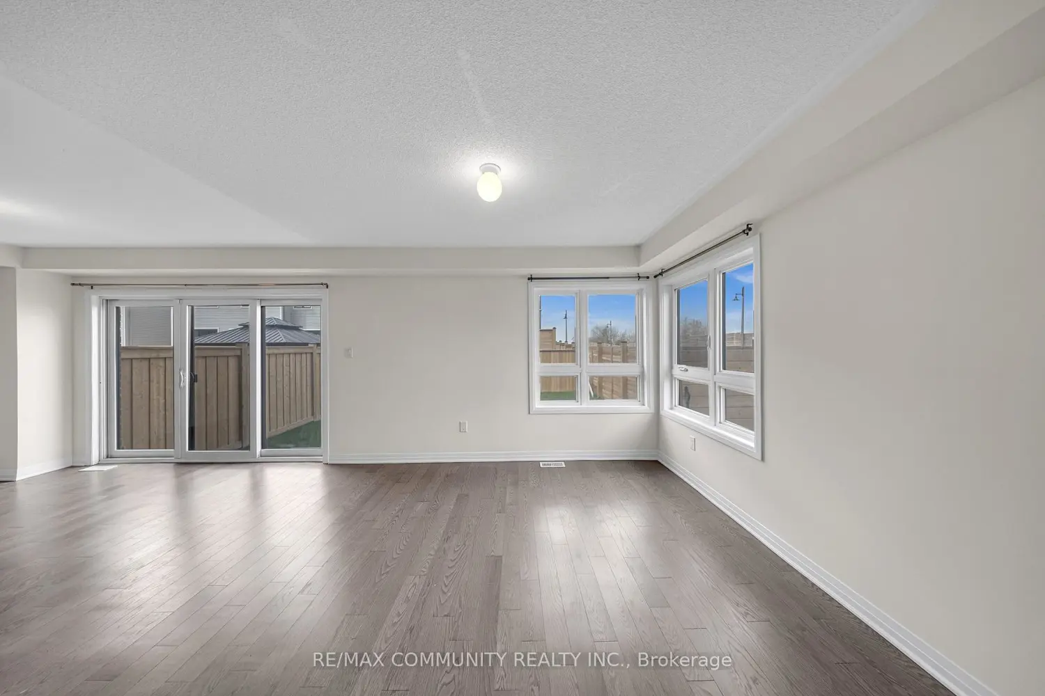 101 Sailors Landing photo 3