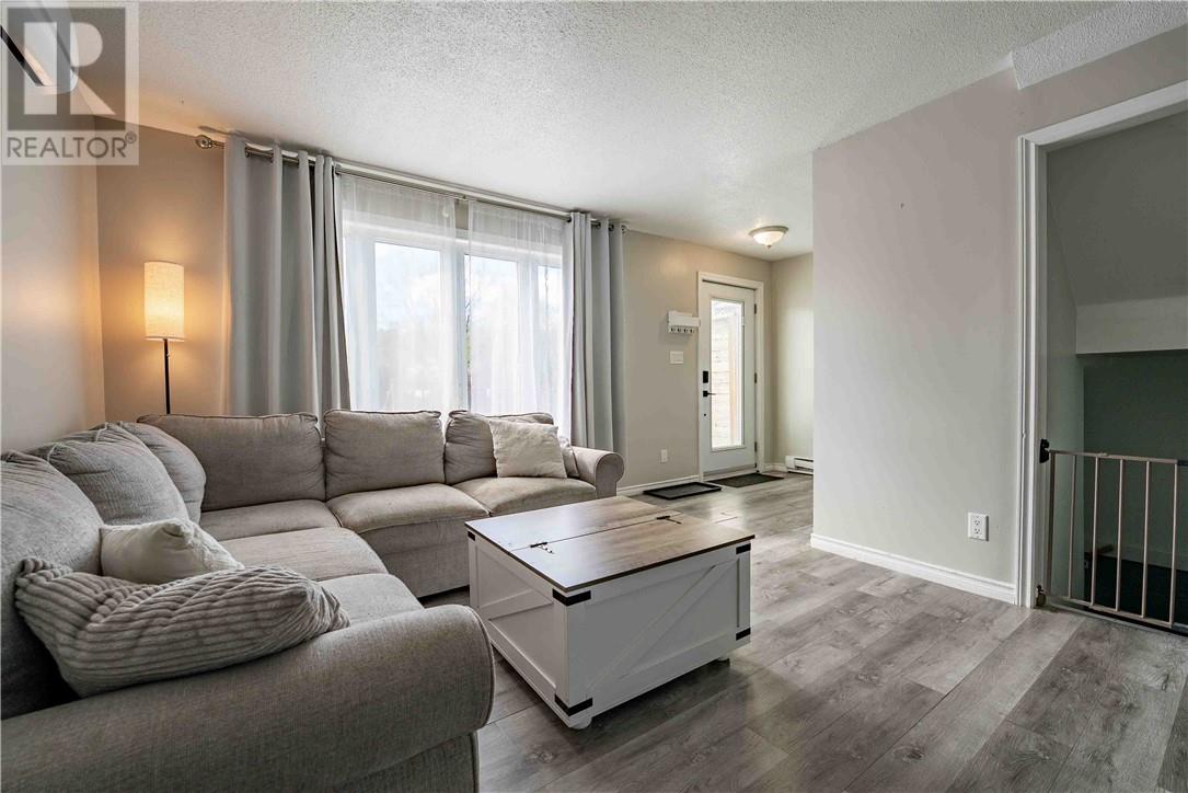 Additional image 3 of 800 Cambrian Heights, Sudbury, ON, P3C5L8