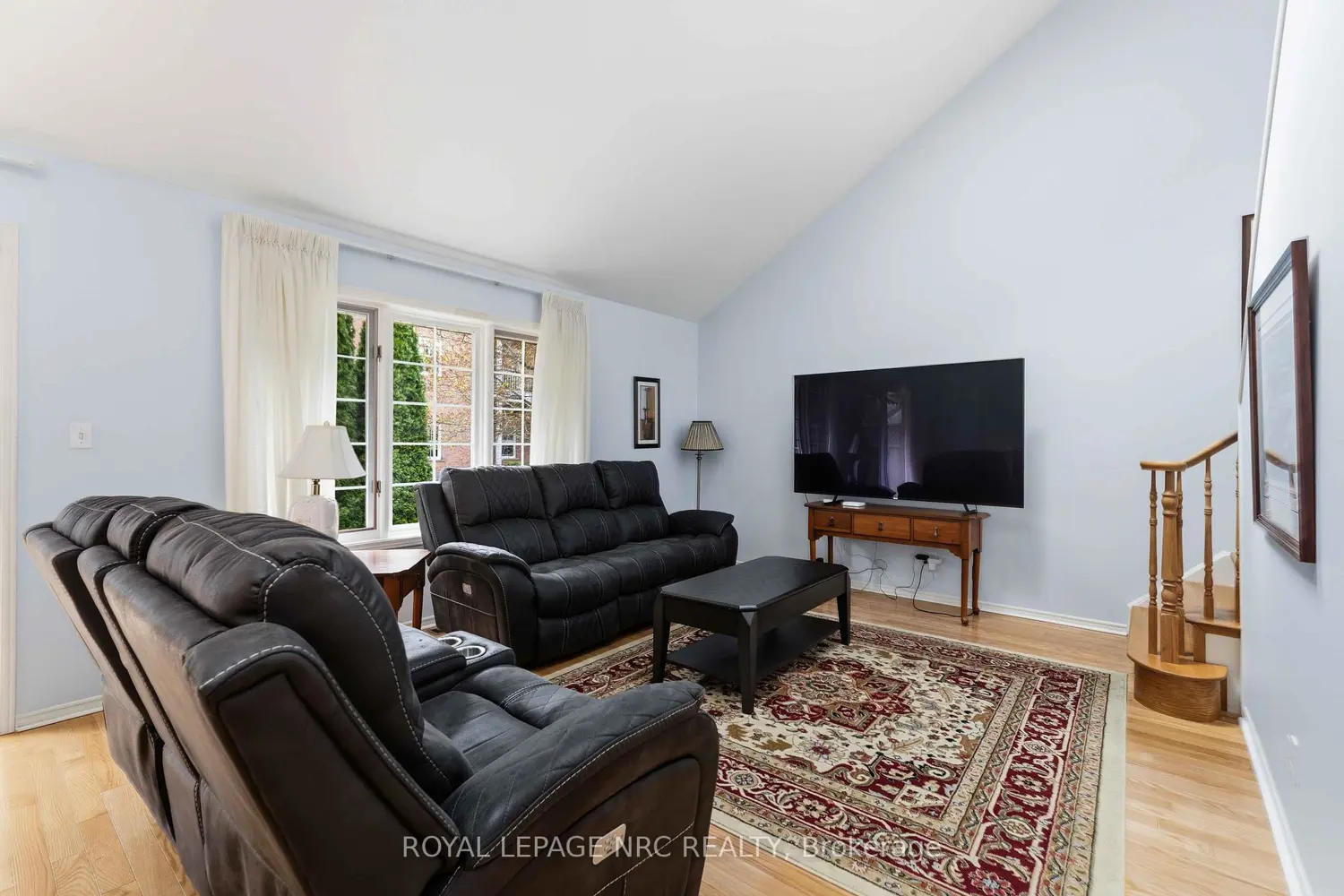 Additional image 10 of 4104 Loganberry Court 2