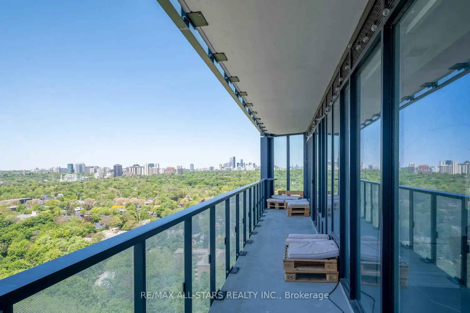 Additional image 15 of 575 Bloor Street 2302