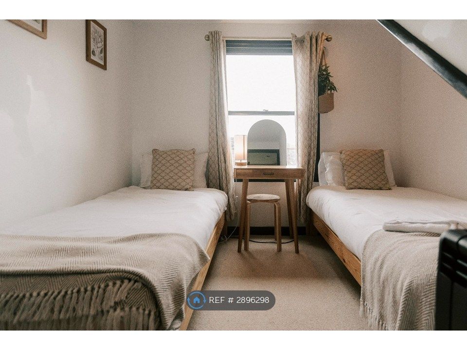 Additional image 11 of 4 bed terraced house to rentGeachs Cottage, Falmouth TR11