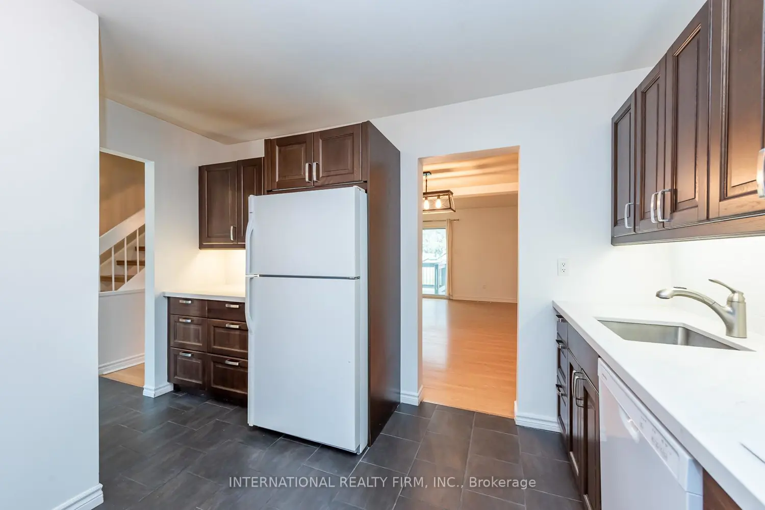 Additional image 7 of 6855 Glen Erin Drive 15