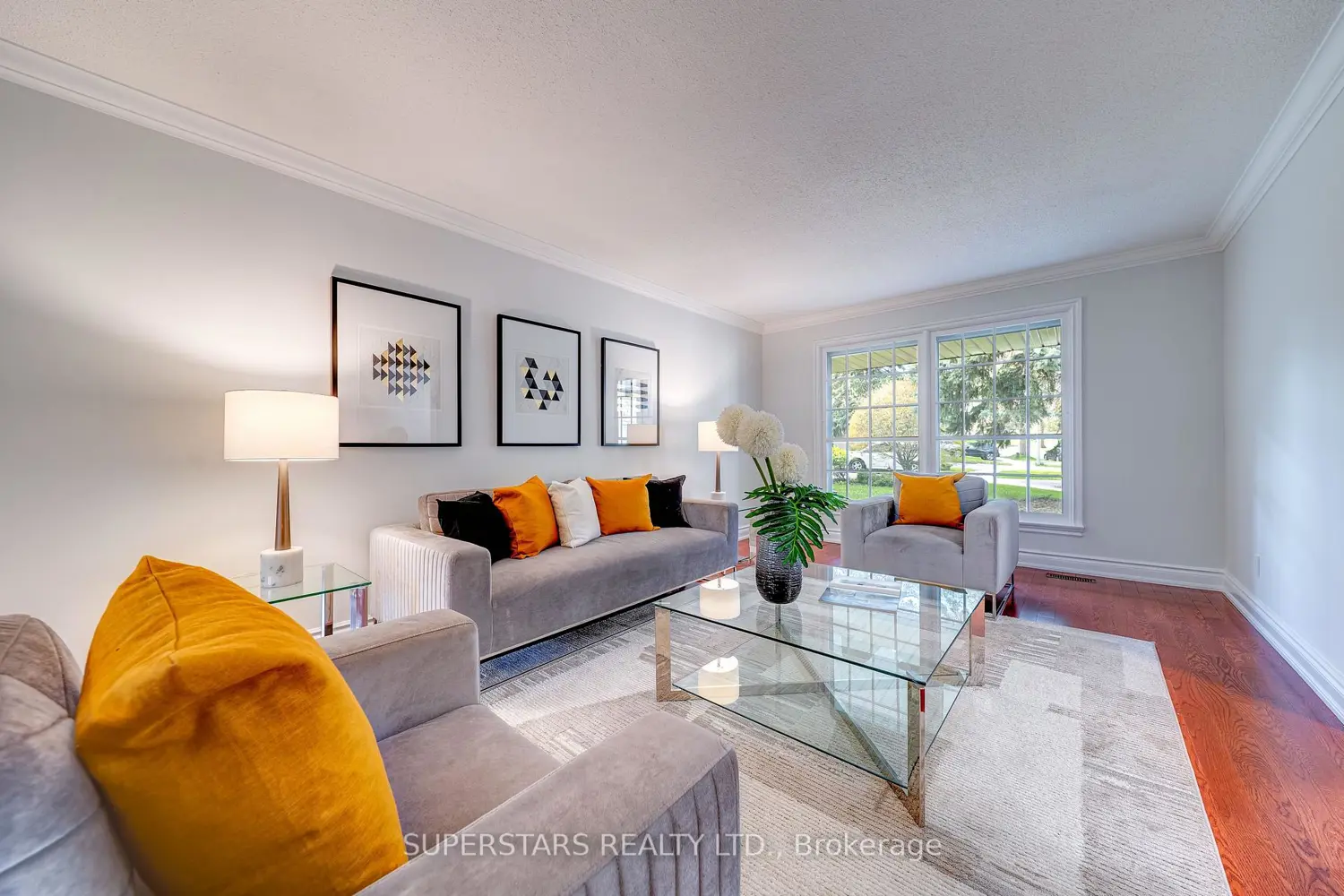 76 Hobart Drive