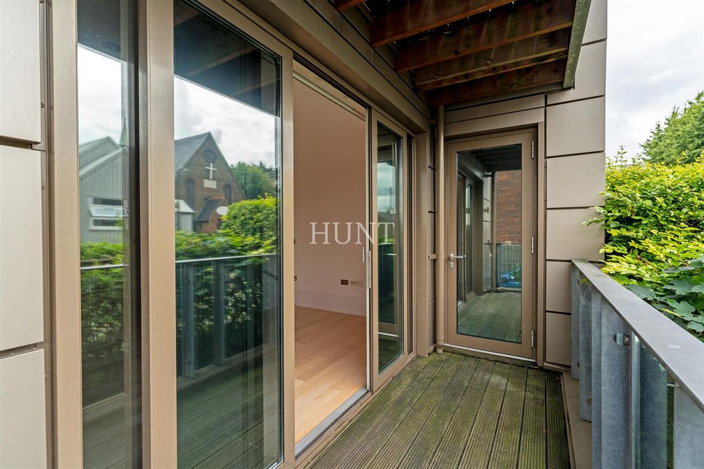Additional image 15 of 2 bed flat to rentThe Atrium, Lower Queens Road, Buckhurst Hill IG9
