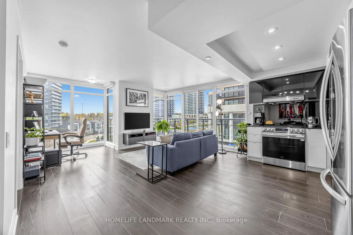 Additional image 5 of 72 Esther Shiner Boulevard 606