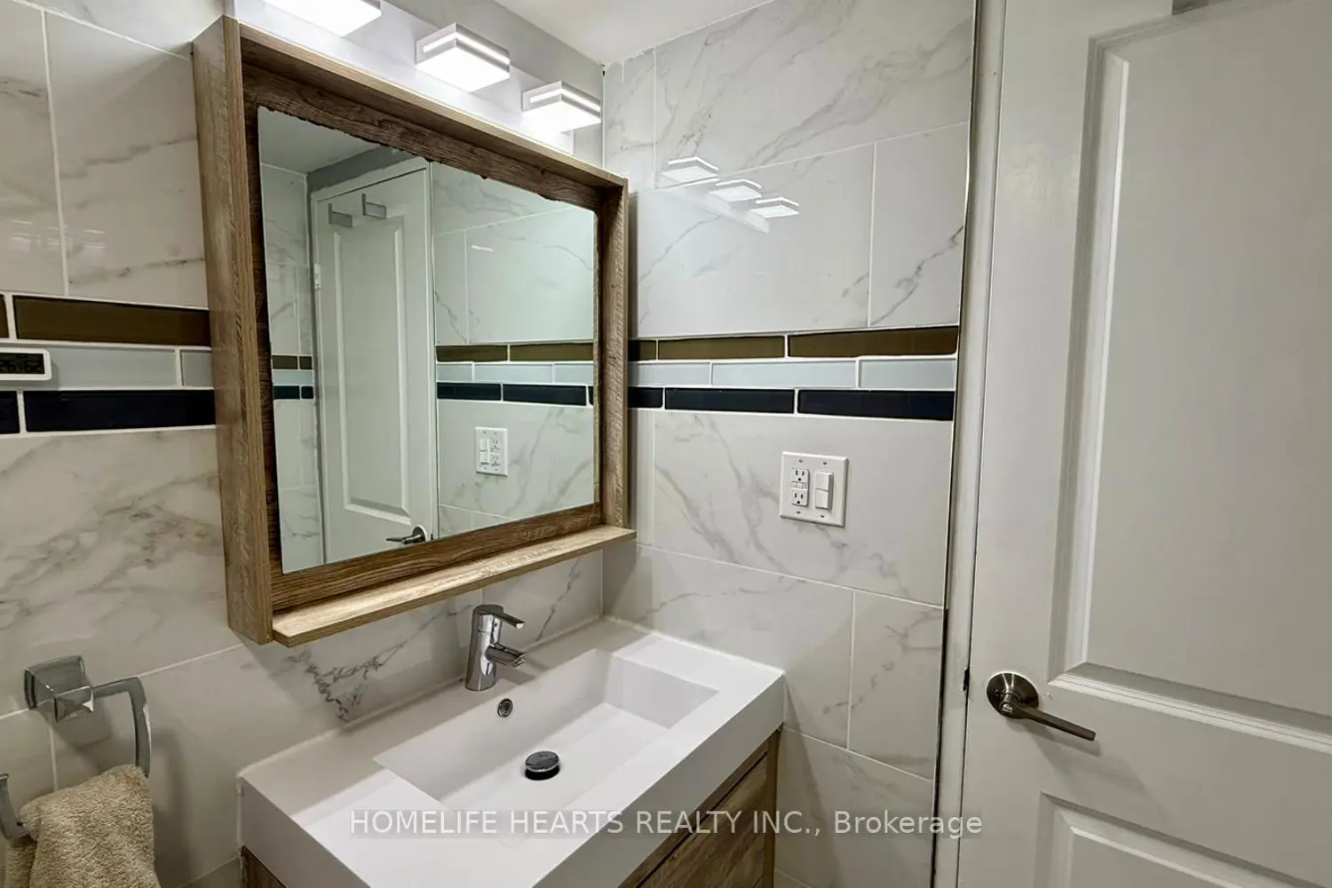 Additional image 14 of 20 Edgecliff Golfway #315