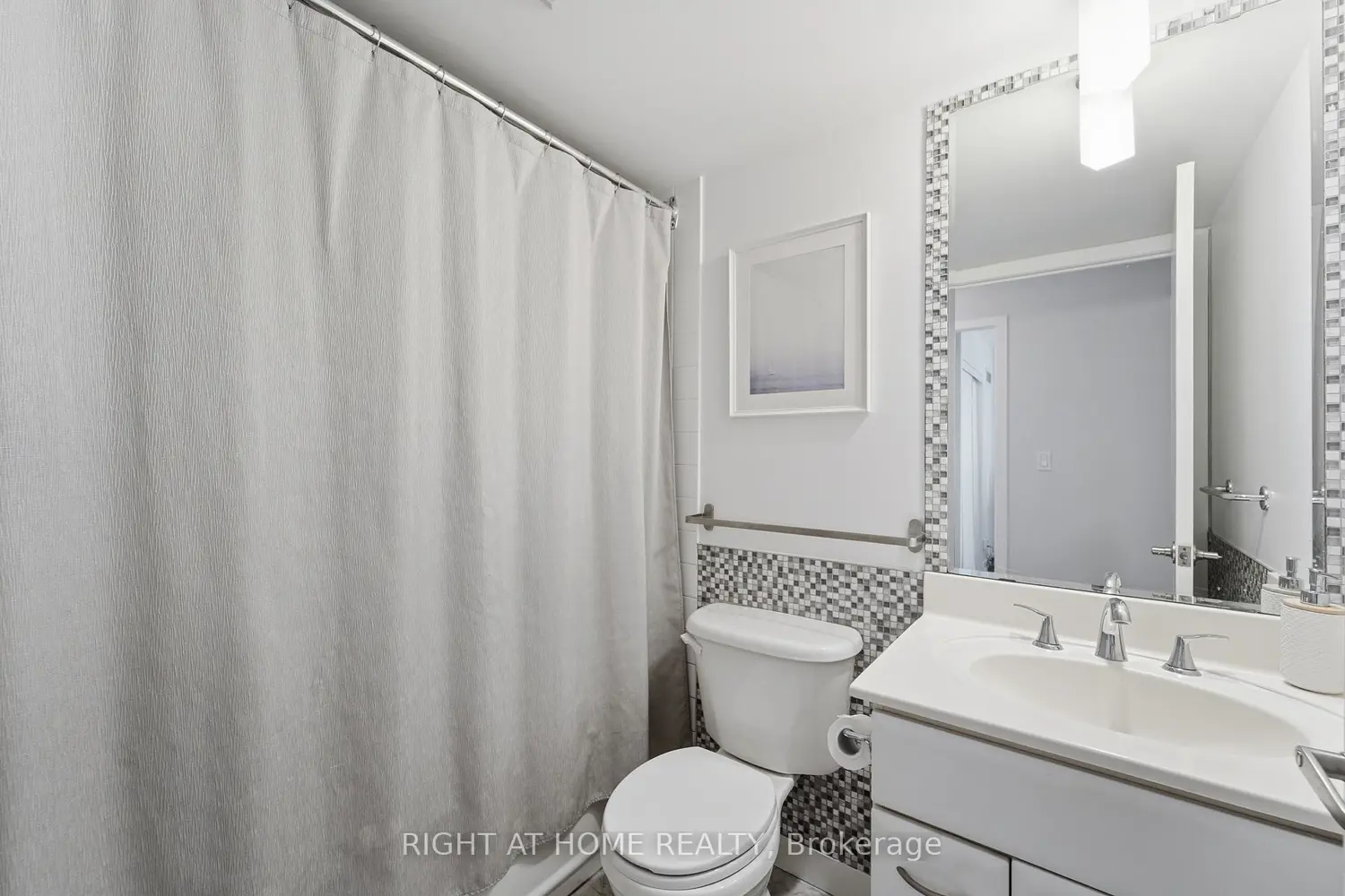 Additional image 16 of 38 Lee Centre Drive 1612