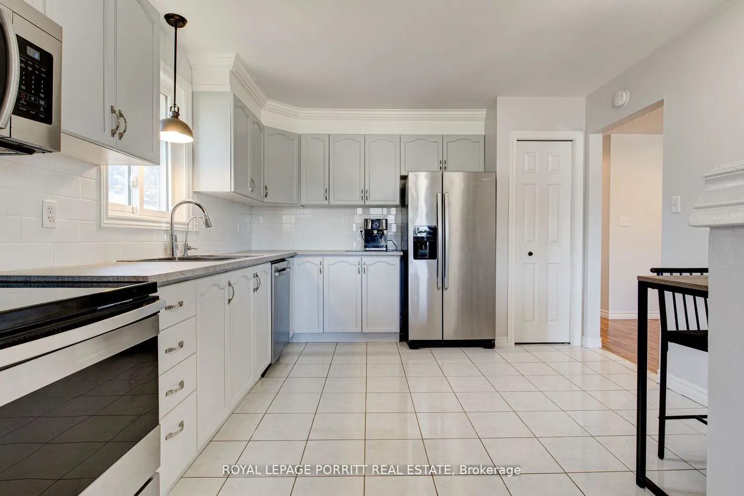 55 Windsor Drive photo 4