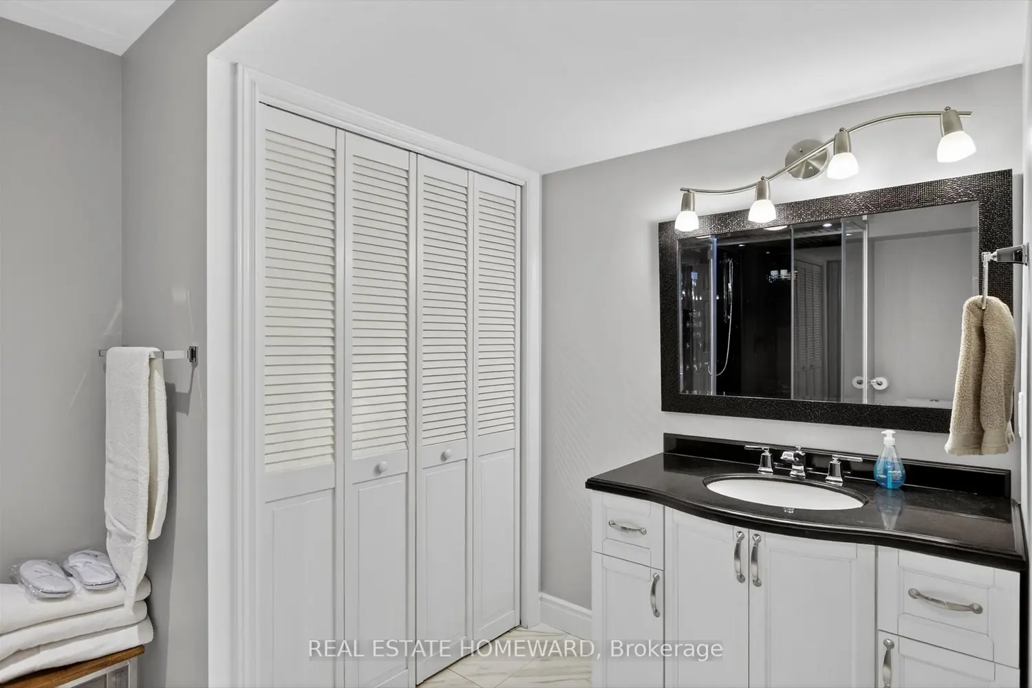 Additional image 19 of 1530 Scollard Crescent