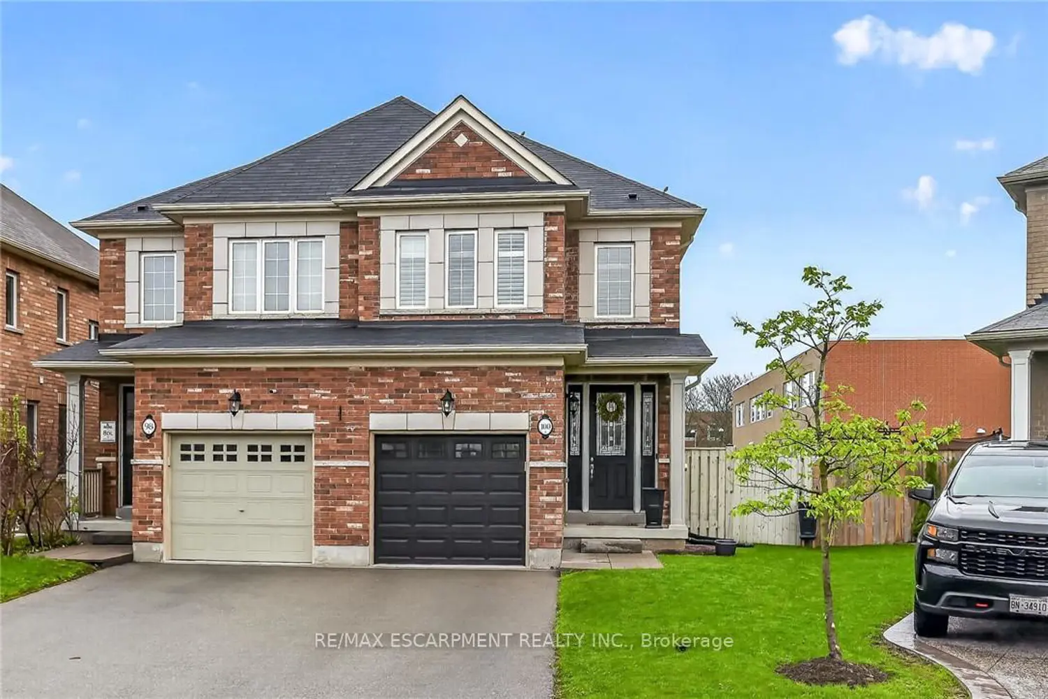 100 Narbonne Crescent
