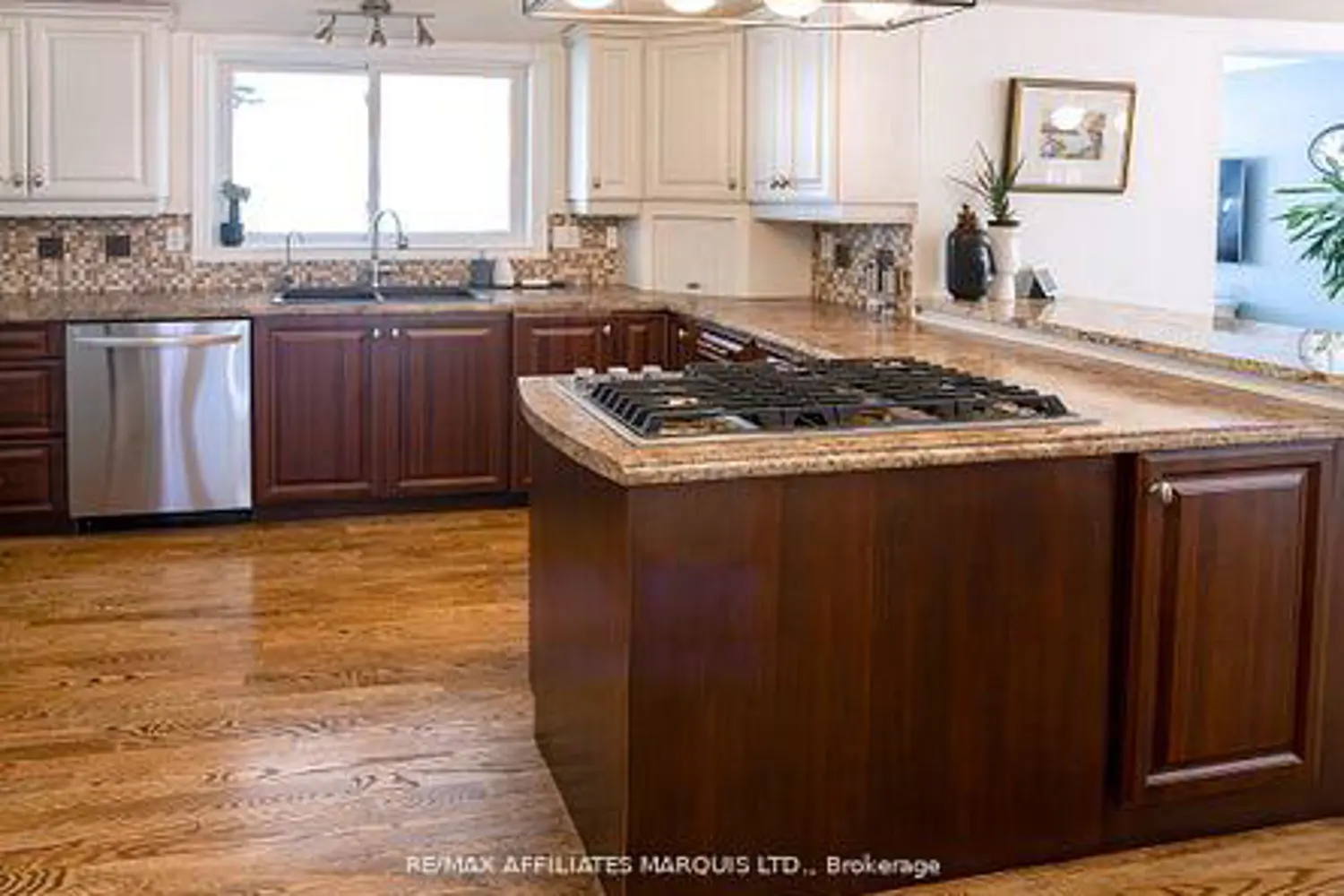 Additional image 8 of 11728 Lakeshore Drive
