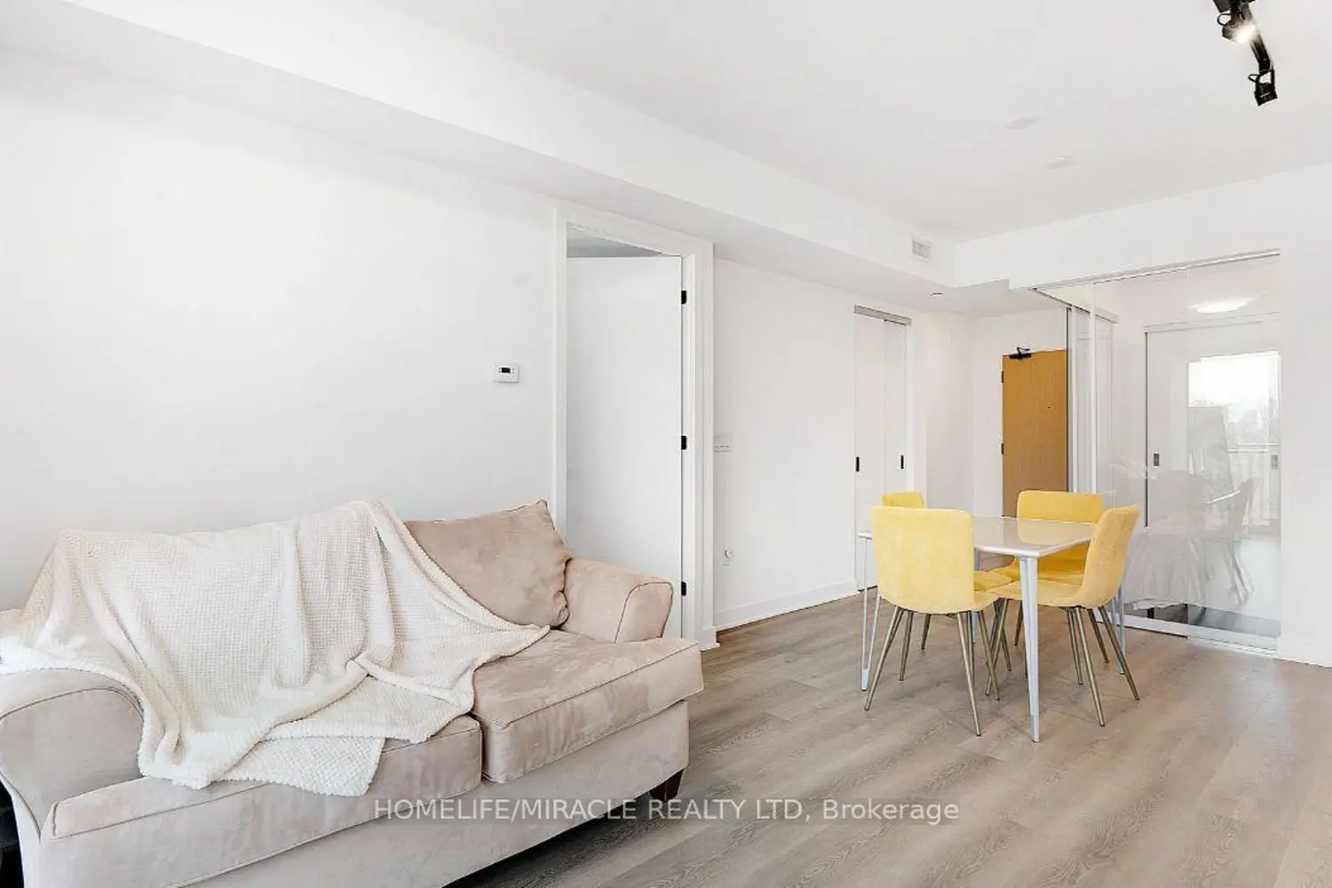 Additional image 4 of 36 Zorra Street 320