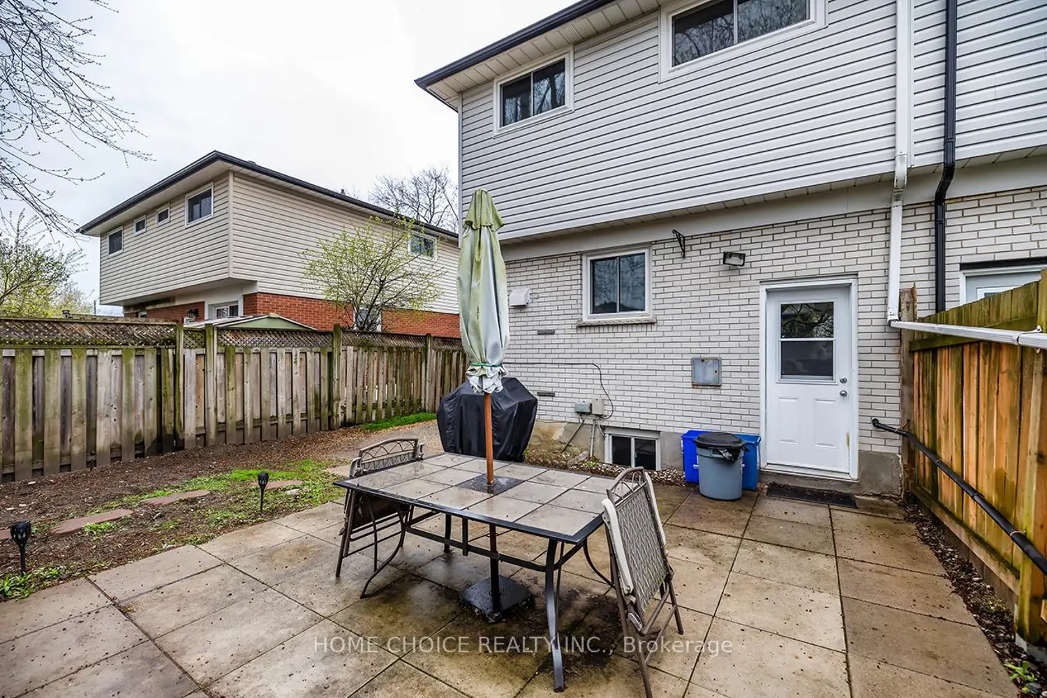 Additional image 14 of 225 Barkley Crescent