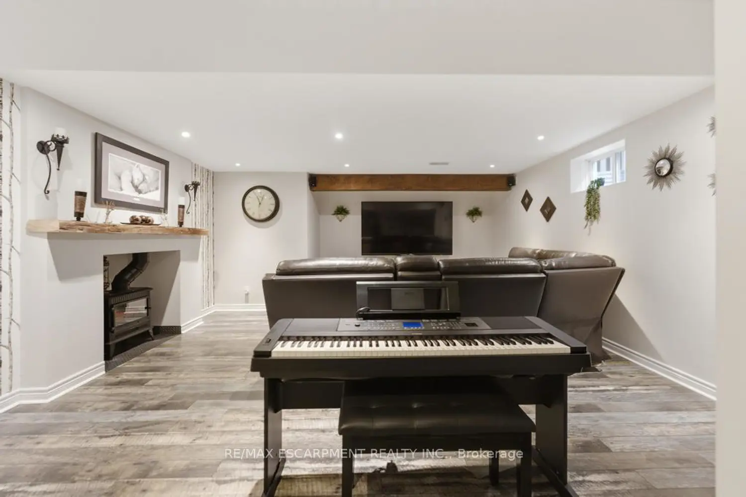 Additional image 19 of 64 Onyx Court