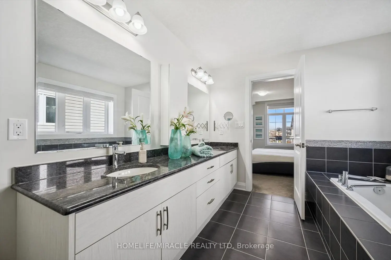 Additional image 10 of 736 Wood Lily Street