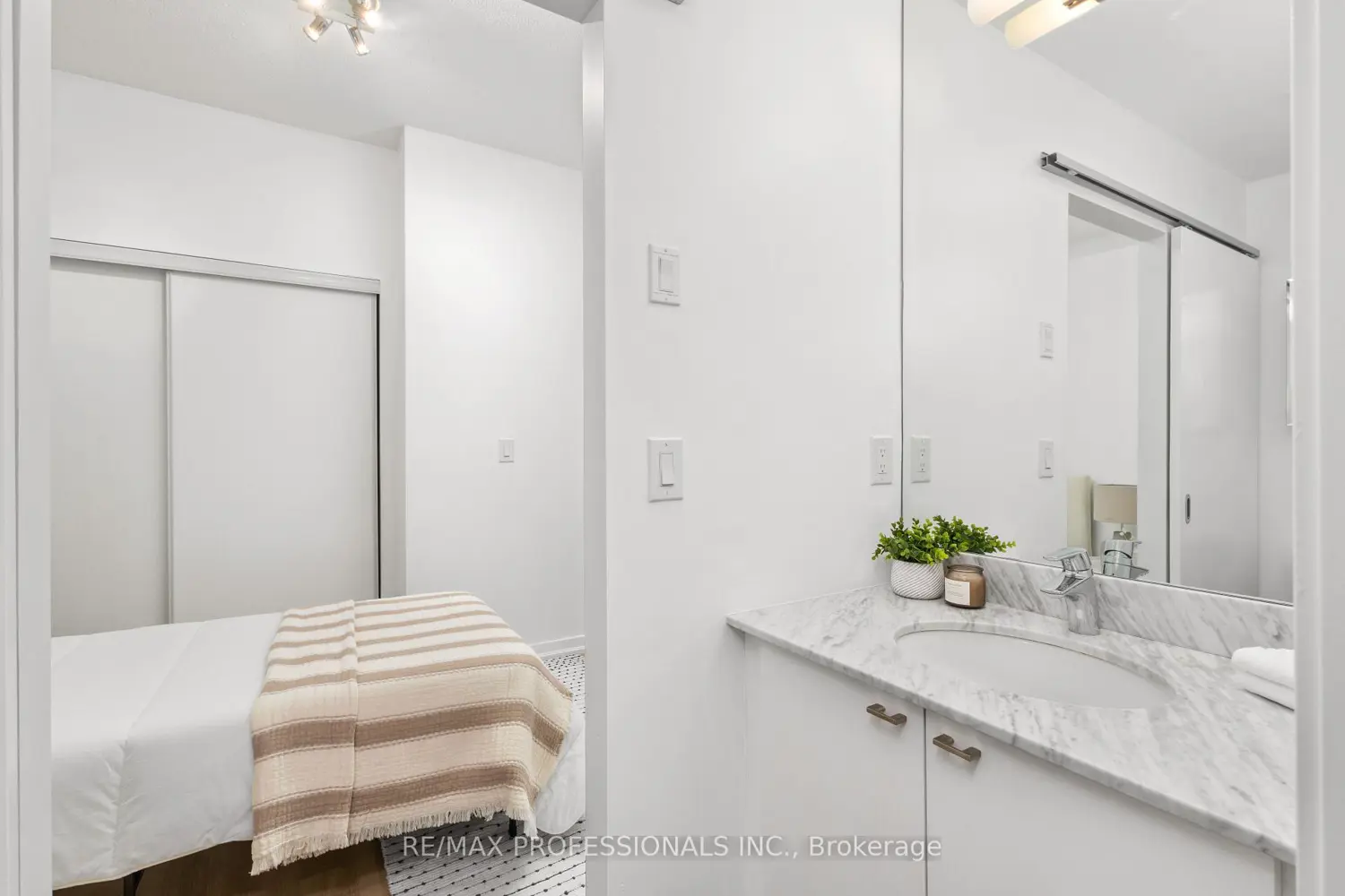 51 East Liberty Street 607