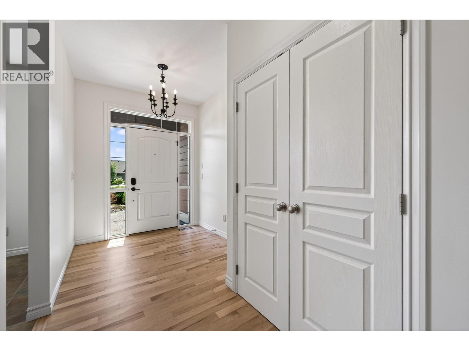 Additional image 3 of 606 Stoneridge Lane, Kamloops, BC, V2H0A7