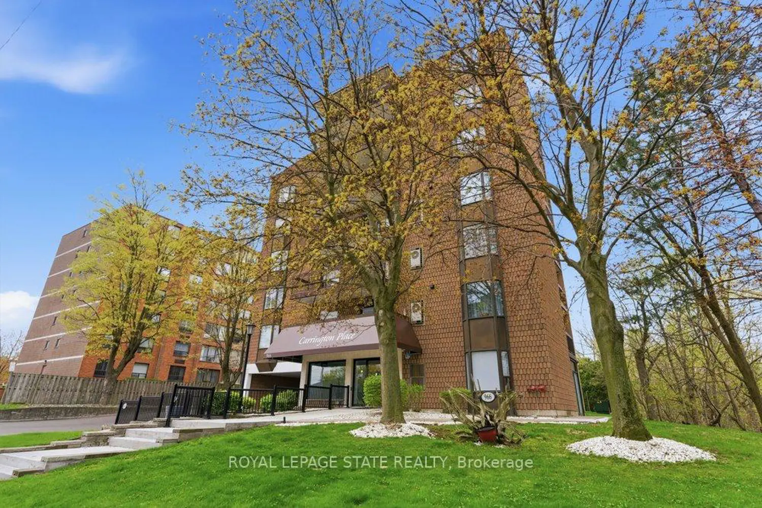 Additional image 10 of 966 Queenston Road 302