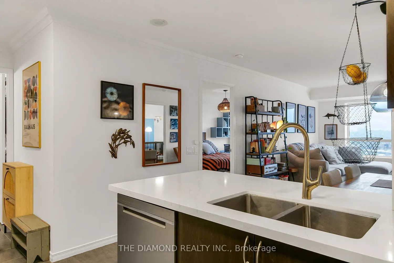 Additional image 9 of 61 Heintzman Street 1501