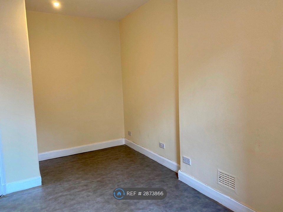 Additional image 3 of 1 bed flat to rentManor Street, Falkirk FK1