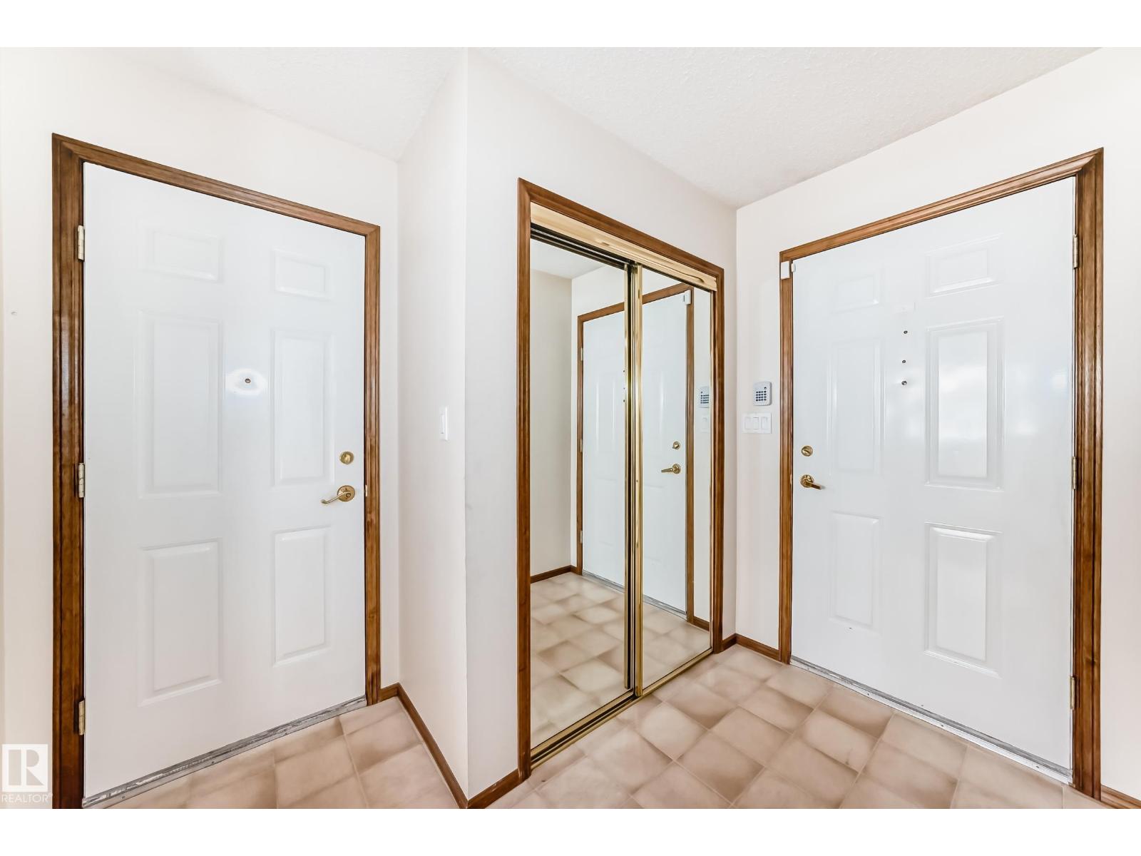 Additional image 4 of 4815 32 Avenue NW, Edmonton, AB, T6L4Y7