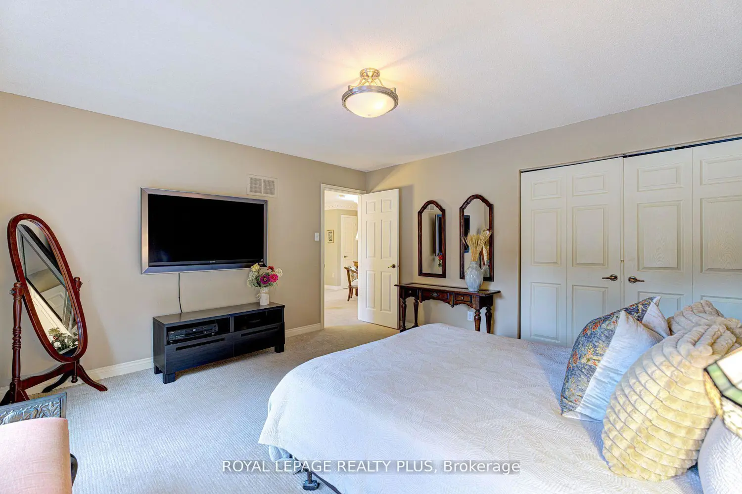 Additional image 10 of 1760 Featherston Court