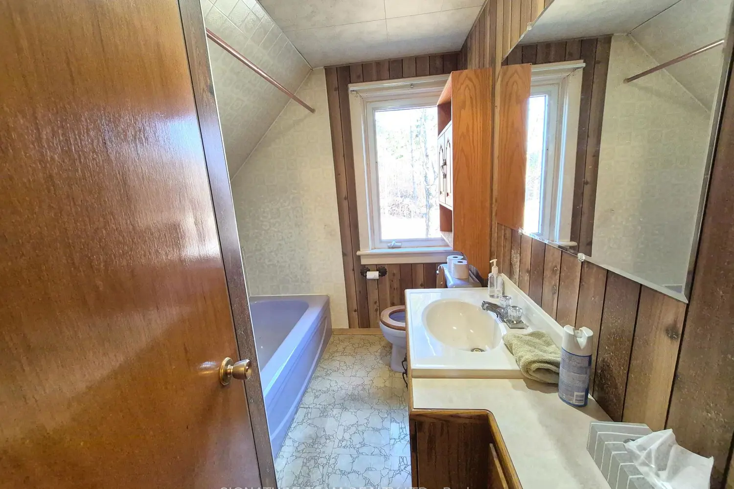 Additional image 9 of 1208 Augsburg Road