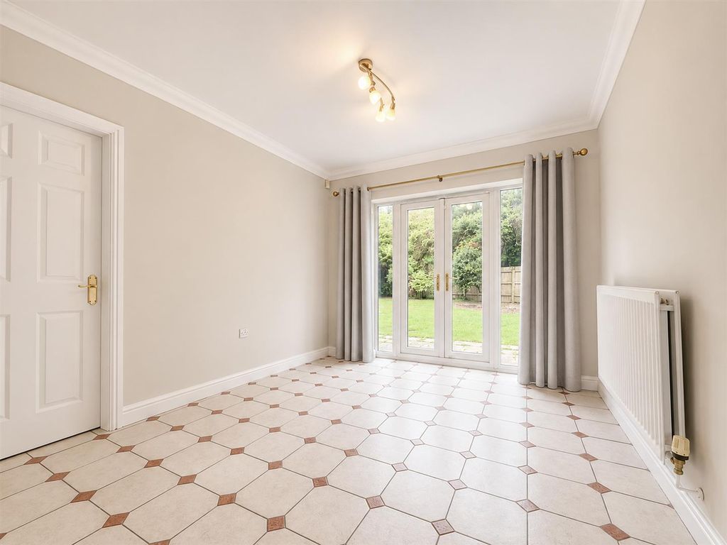 Additional image 8 of 7 bed detached house to rentThe Park, Cheltenham GL50