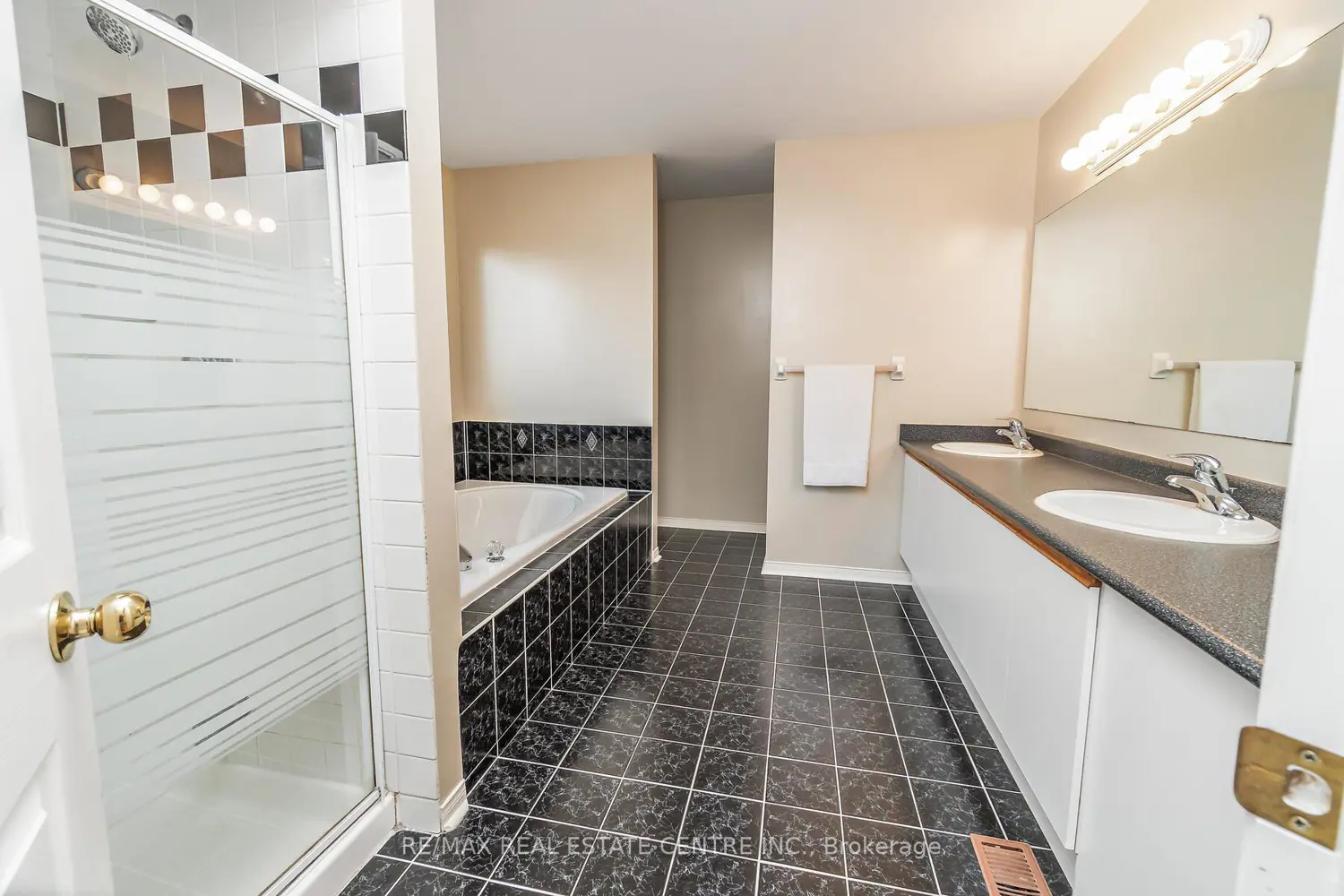 Additional image 12 of 7 Curry Crescent