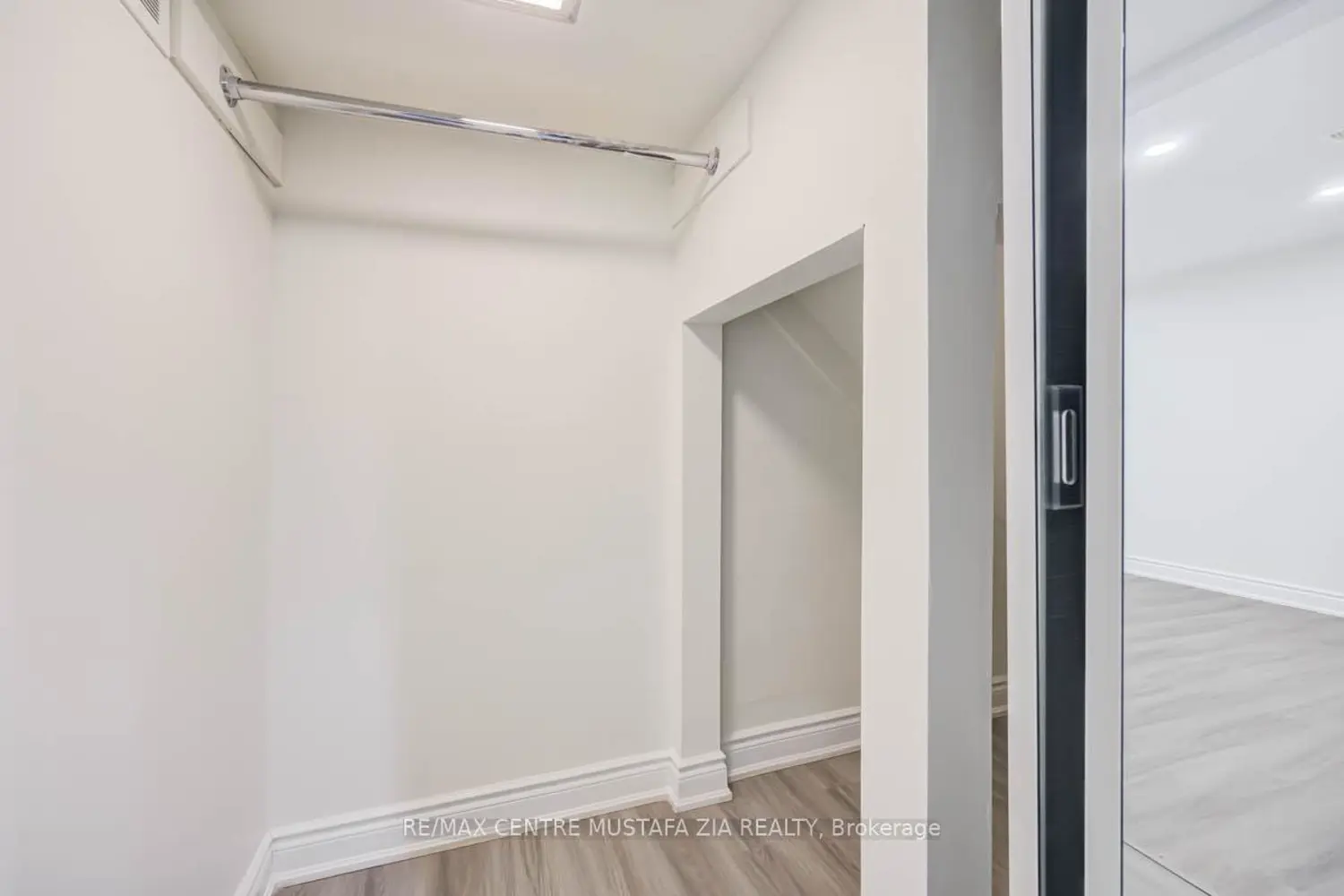 Additional image 18 of 561 Wingrove Crescent
