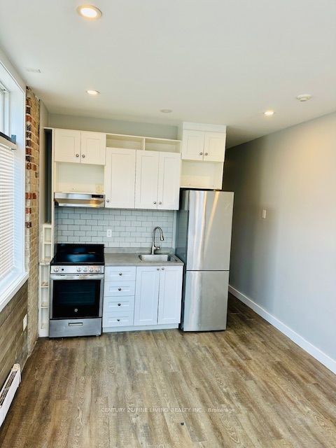 Additional image 2 of 2029-2031 Eglinton Avenue W, Toronto, ON, M6E 2K4