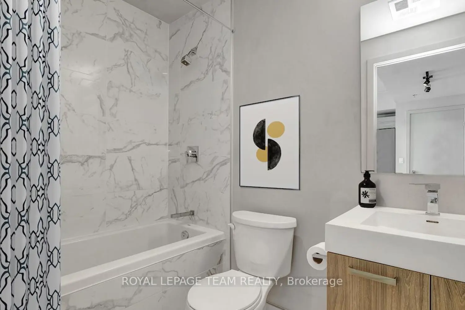 Additional image 7 of 203 Catherine Street 1206