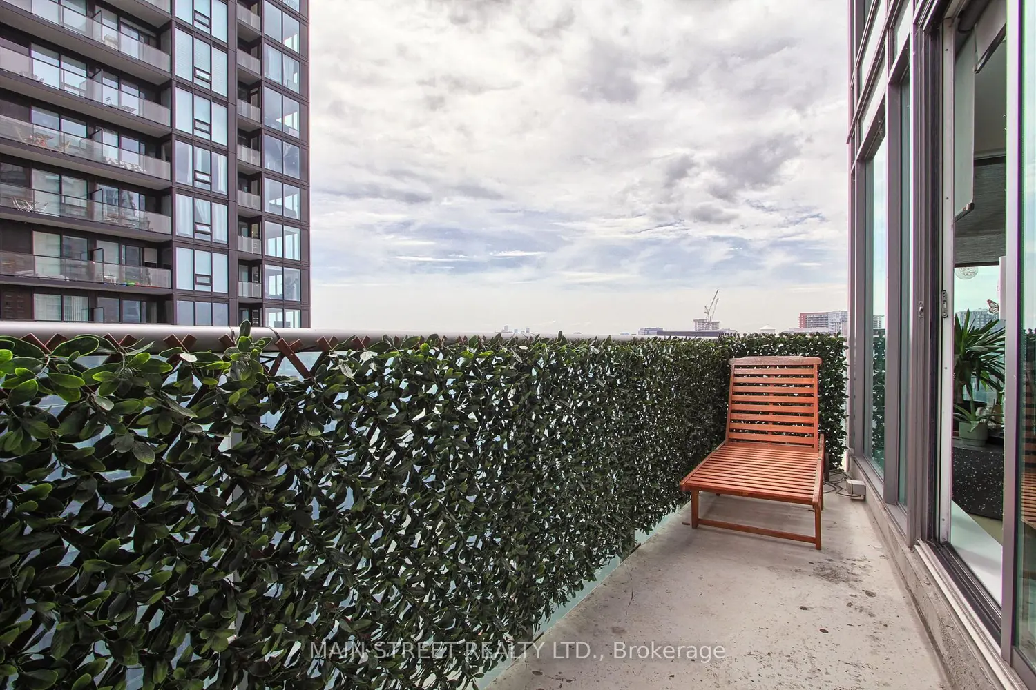 Additional image 12 of 150 East Liberty Street 1213