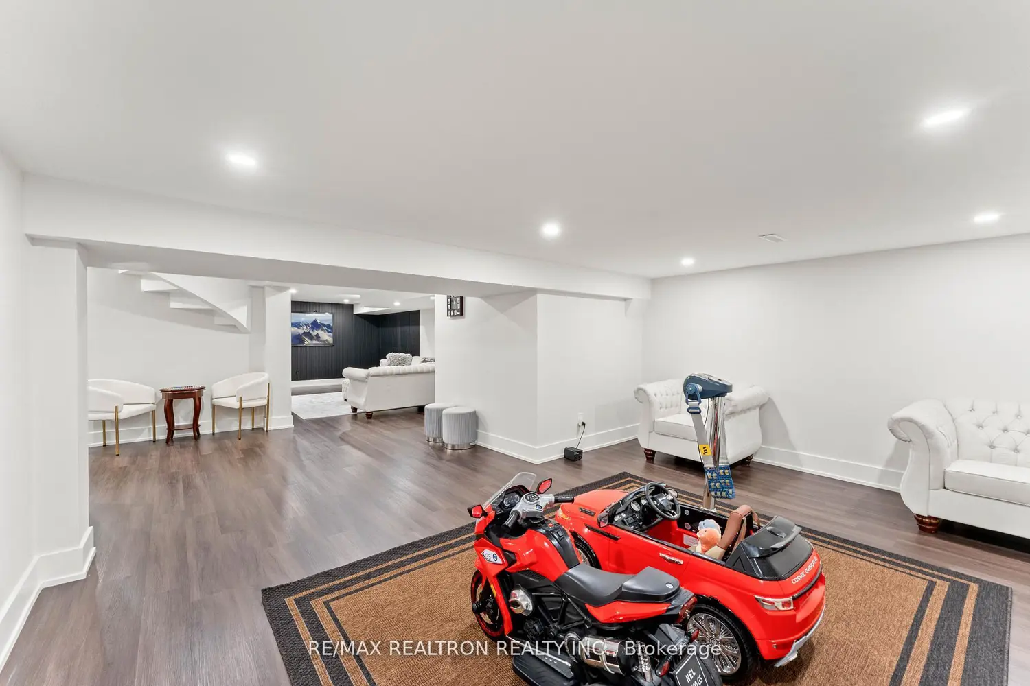 Additional image 12 of 63 Willett Crescent
