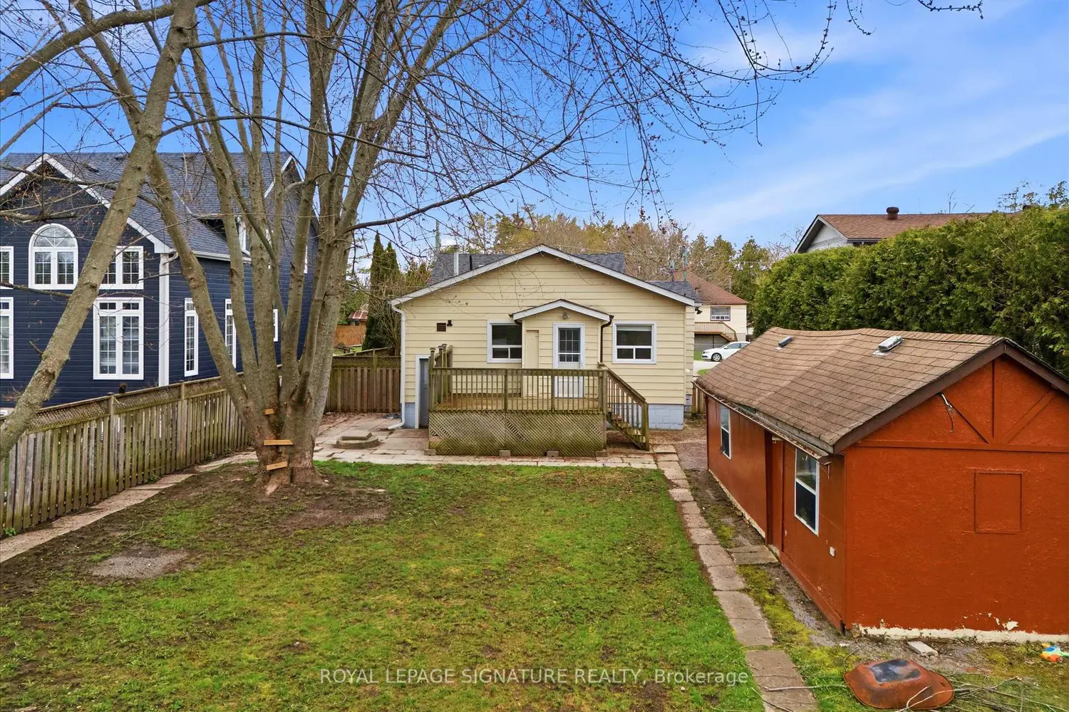 54 Farley Circle photo 3