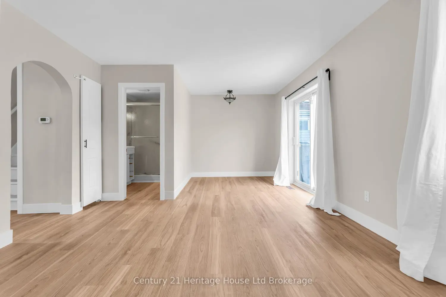 Additional image 6 of 1098 Frances Street