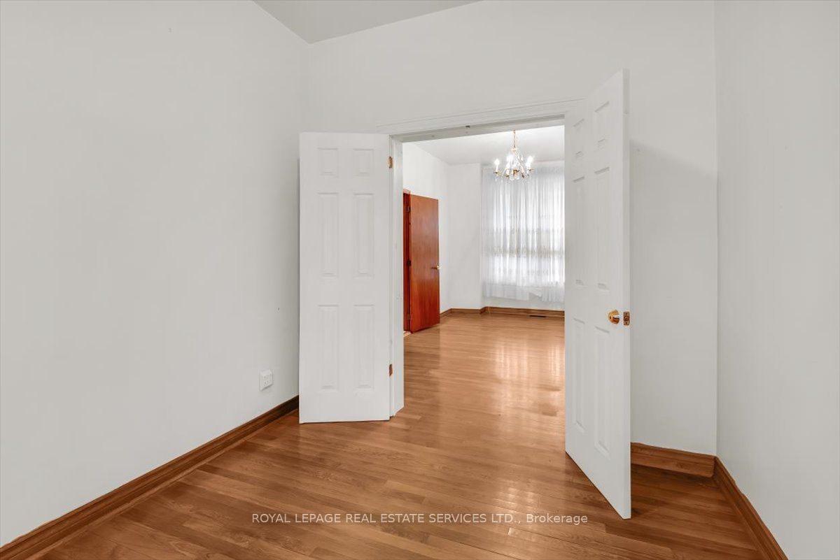 Additional image 6 of 215 Clinton Street, Toronto, ON, M6G 2Y4