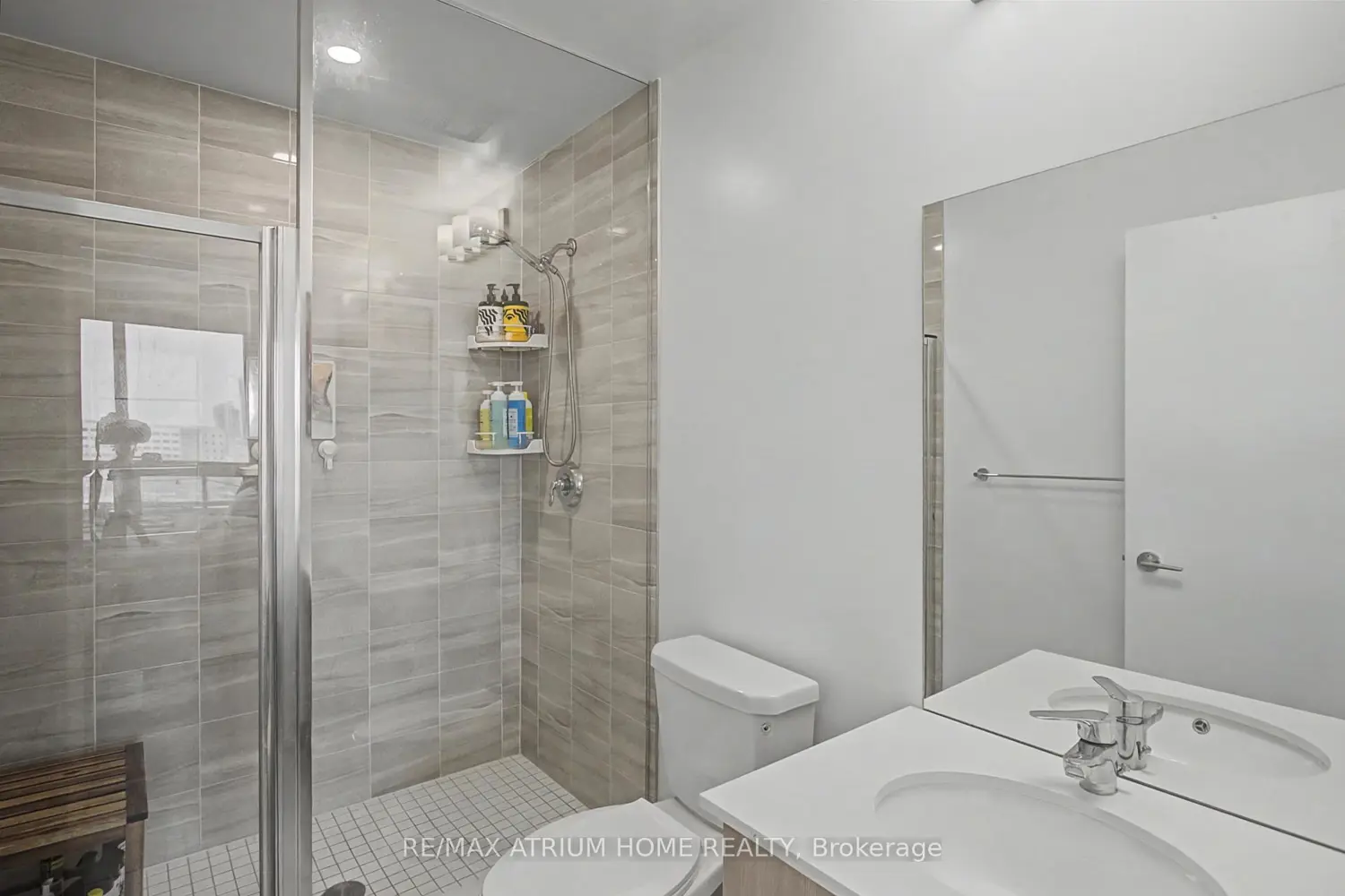 Additional image 5 of 1480 Bayly Street 702