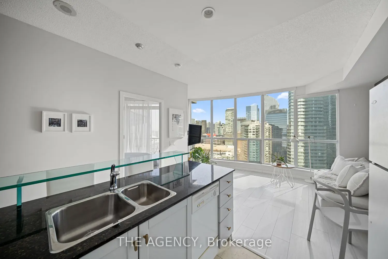 Additional image 8 of 208 Queens Quay 3313