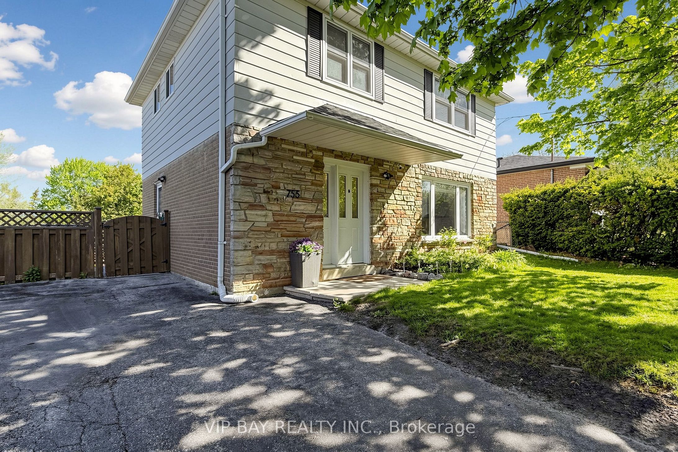 Additional image 2 of 755 Botany Hill Crescent, Newmarket, ON, L3Y 3A7