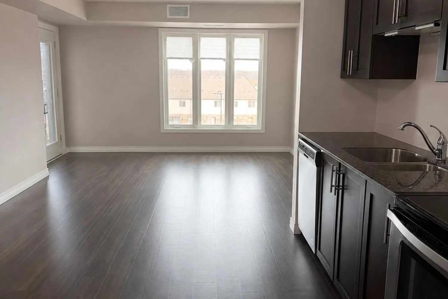 108 Summit Ridge Drive 207 photo 2