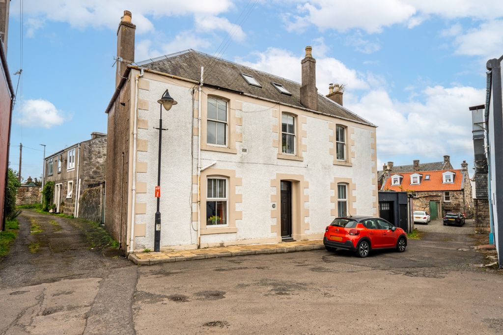 2 bed maisonette to rentParadise Lane, Kincardine, Alloa FK10