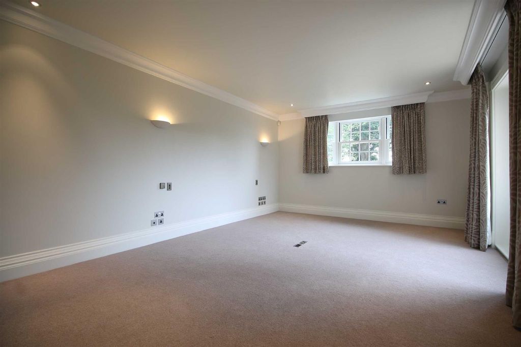 Additional image 15 of 5 bed detached house to rentThe Green, High Coniscliffe, Darlington DL2