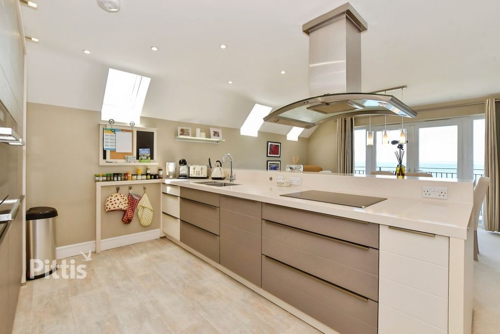 Additional image 3 of 3 bed flat to rentCliff Road, Totland Bay PO39